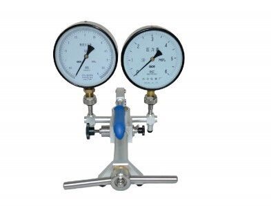 2.7kg HS703 手持ち式気圧ポンプ -0.95-60bar 範囲 軽量 携帯