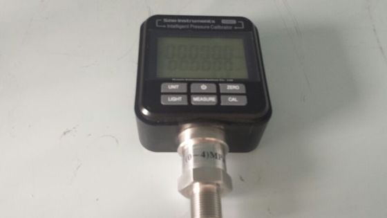 汎用的でプロフェッショナルなHS602 インテリジェント圧力校正器 1/4NPT Mコネクタ