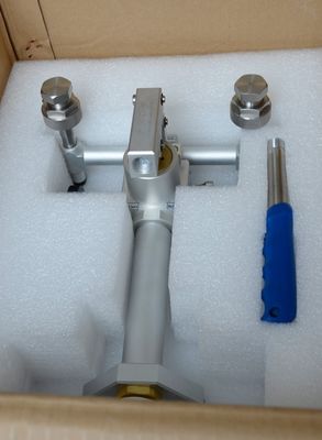 安定性/-0.05% F.S. 精密な空気媒体の校正のための携帯式ハンドポンプ校正器