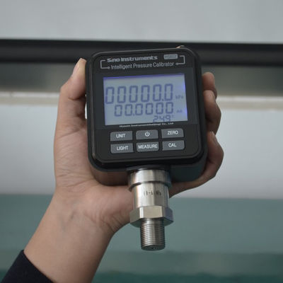 液体メディアアプリケーションのための正確で簡単なHS602インテリジェント圧力校正器