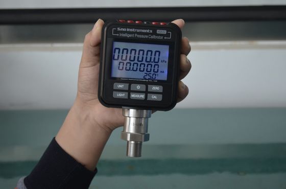 液体メディアアプリケーションのための正確で簡単なHS602インテリジェント圧力校正器