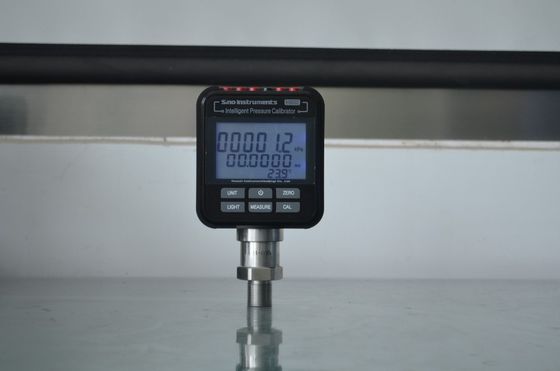 液体メディアアプリケーションのための正確で簡単なHS602インテリジェント圧力校正器