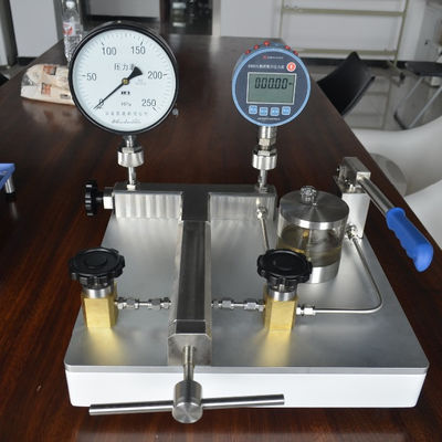 25 トランスフォーマーオイル対応 2500bar ハイプレッシャー用手動ポンプ