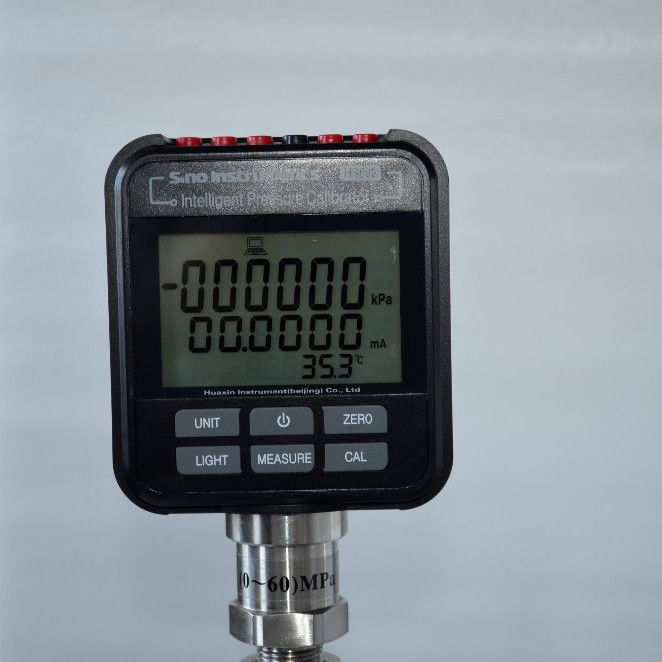 汎用的でプロフェッショナルなHS602 インテリジェント圧力校正器 1/4NPT Mコネクタ